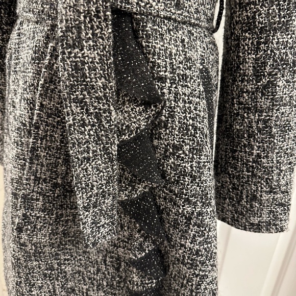 Tahari Wool blend Trench Coat Ruffle Size 10 - Picture 4 of 16